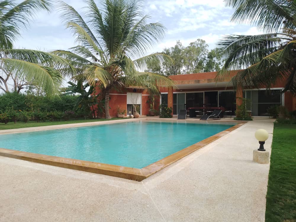 Magnifique Villa avec piscine et Jardin arbor� en r�sidence de Standing 