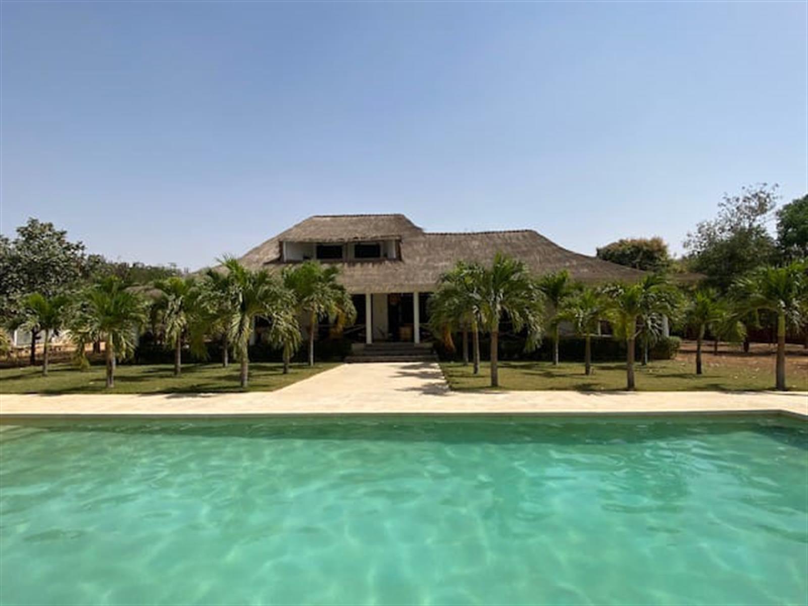 A d�couvrir villa atypique 4 chambres avec piscine offrant de beaux espaces de vie